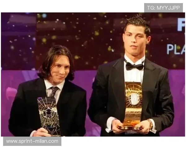 足球场上的山羊之王：探秘梅西、C罗与萨拉赫的竞技传奇