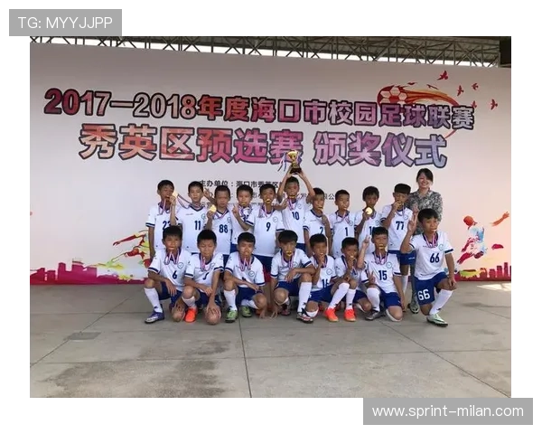 足球巨星亲笔签名照见证荣耀时刻点燃小球星的逐梦激情 足球巨星亲笔签名照见证荣耀时刻点燃小球星的逐梦激情