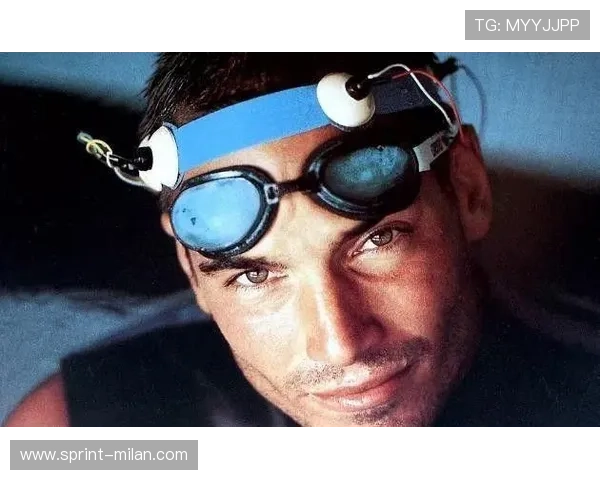 足球明星畅游碧海蓝天体验泳池极限挑战感受运动与水域的完美结合 足球明星畅游碧海蓝天体验泳池极限挑战感受运动与水域的完美结合